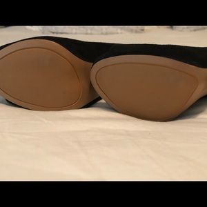 Nine West Suede peep toe heels